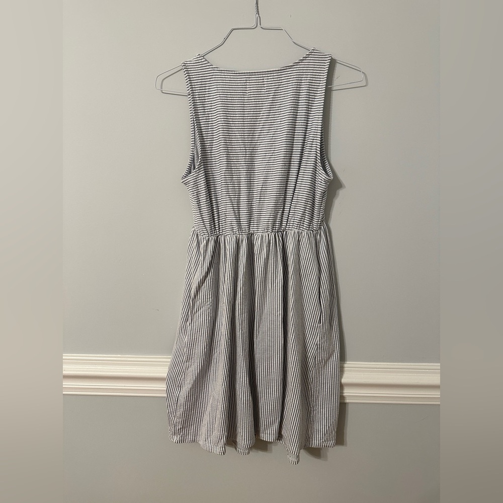 a:glow Maternity White and Blue Striped Dress, size L - Picture 5 of 5